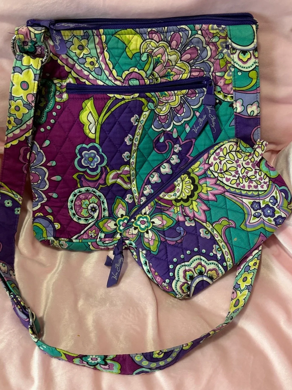 Vera Bradley Quilted Floral Paisley Cosmetic Wristlet/ makeup bag - Purple Multi